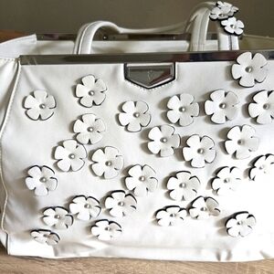 Vera Wang (Simply Vera) White Baymar Tote